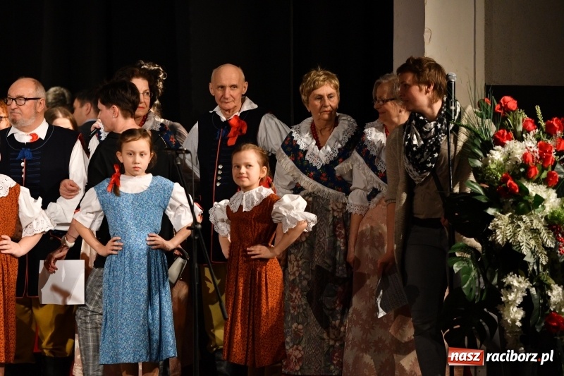 Zdjęcie w galerii na portalu naszraciborz.pl: Benefis Piotra Libery w Domu Kultury Strzecha wiadomości z regionu