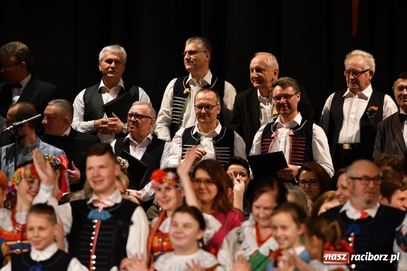 Zdjęcie w galerii na portalu naszraciborz.pl: Benefis Piotra Libery w Domu Kultury Strzecha wiadomości z regionu