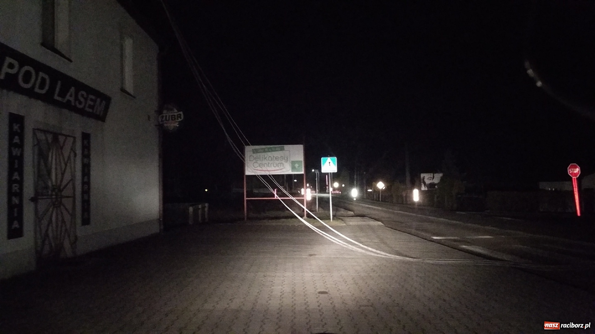 Zdjęcie w galerii na portalu naszraciborz.pl: To był nocny Armagedon. Strażacy mieli pełne ręce roboty. Ponad 60 wezwań FOTO wiadomości z regionu