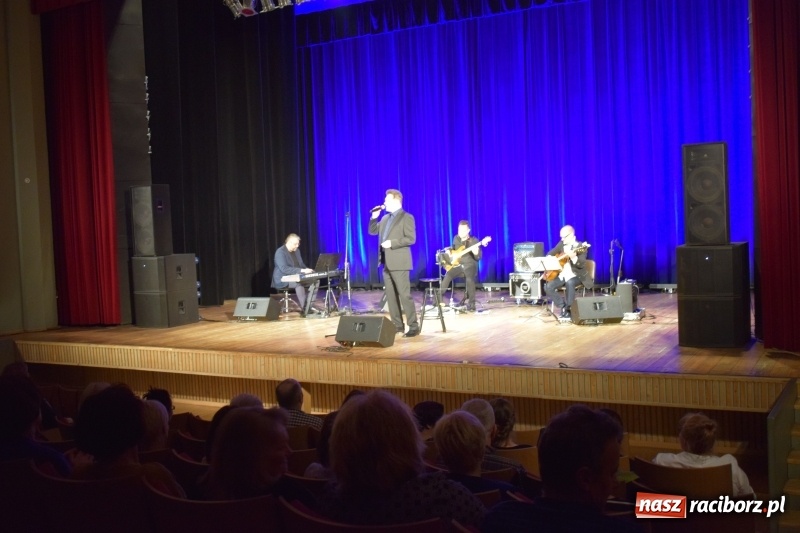 Zdjęcie w galerii na portalu naszraciborz.pl: Krzysztof Kiljański wystąpił w Kuźni Kultury wiadomości z regionu