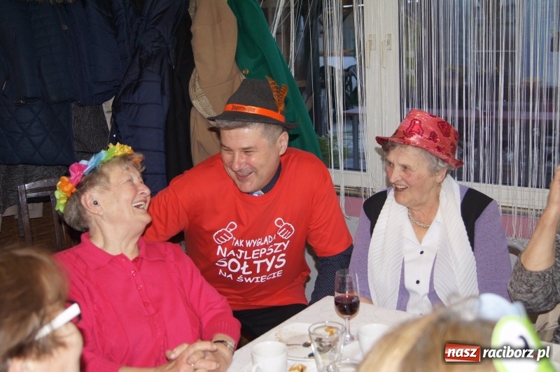 Zdjęcie w galerii na portalu naszraciborz.pl: Babski Comber, Dzień Mężczyzn i Dzień Sołtysa w Pawłowie  wiadomości z regionu