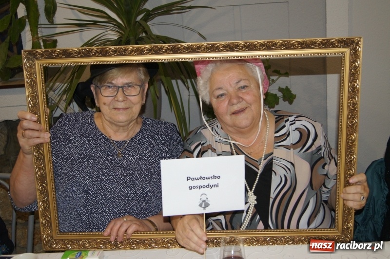 Zdjęcie w galerii na portalu naszraciborz.pl: Babski Comber, Dzień Mężczyzn i Dzień Sołtysa w Pawłowie  wiadomości z regionu