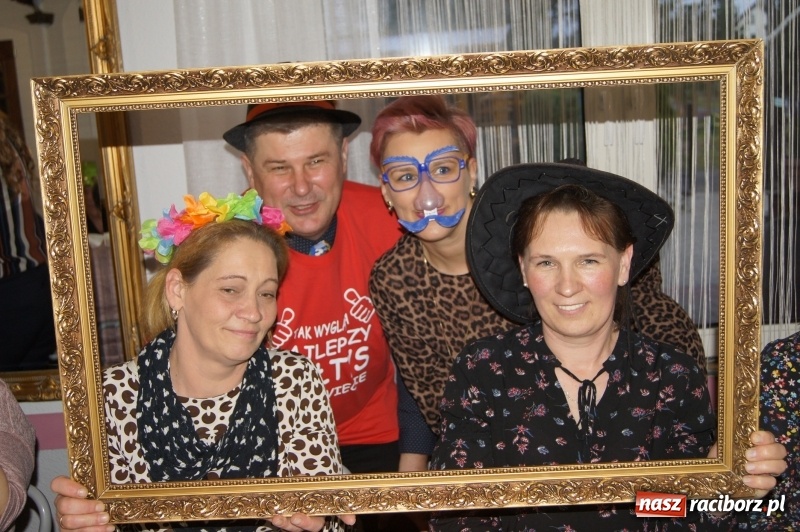 Zdjęcie w galerii na portalu naszraciborz.pl: Babski Comber, Dzień Mężczyzn i Dzień Sołtysa w Pawłowie  wiadomości z regionu