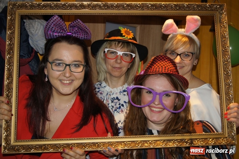 Zdjęcie w galerii na portalu naszraciborz.pl: Babski Comber, Dzień Mężczyzn i Dzień Sołtysa w Pawłowie  wiadomości z regionu