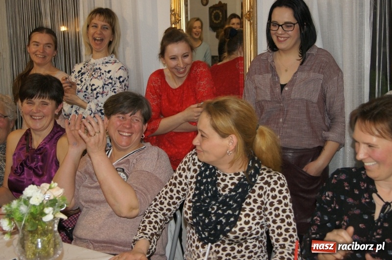 Zdjęcie w galerii na portalu naszraciborz.pl: Babski Comber, Dzień Mężczyzn i Dzień Sołtysa w Pawłowie  wiadomości z regionu