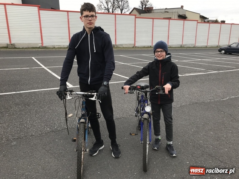 Zdjęcie w galerii na portalu naszraciborz.pl: Drugie życie jednośladów. Ciekawy program w raciborskim poprawczaku wiadomości z regionu