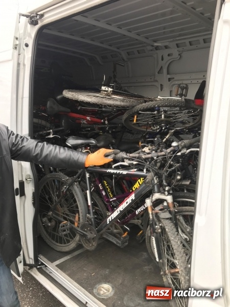 Zdjęcie w galerii na portalu naszraciborz.pl: Drugie życie jednośladów. Ciekawy program w raciborskim poprawczaku wiadomości z regionu