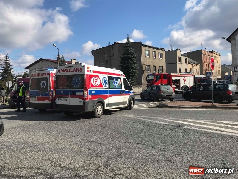 Zdjęcie w galerii na portalu naszraciborz.pl: Kierowca golfa sprawcą kolizji przy mleczarni  wiadomości z regionu