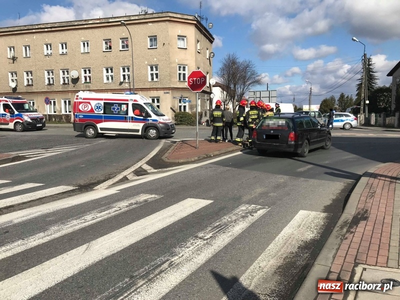 Zdjęcie w galerii na portalu naszraciborz.pl: Kierowca golfa sprawcą kolizji przy mleczarni  wiadomości z regionu