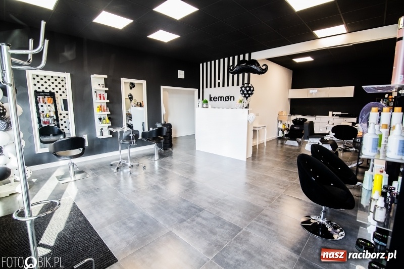 Zdjęcie w galerii na portalu naszraciborz.pl: Panie i panowie! Nowy salon Strefa cięcia i brody podcięcia zaprasza do Czerwonej Torebki! wiadomości z regionu