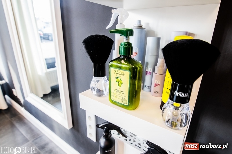 Zdjęcie w galerii na portalu naszraciborz.pl: Panie i panowie! Nowy salon Strefa cięcia i brody podcięcia zaprasza do Czerwonej Torebki! wiadomości z regionu