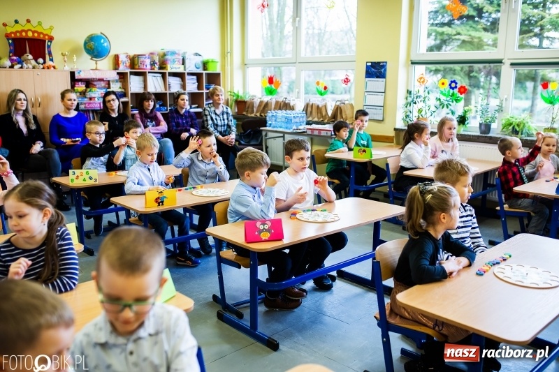 Zdjęcie w galerii na portalu naszraciborz.pl: Matematyczne zmagania przedszkolaków, czyli Mały Pitagoras w SP 15 wiadomości z regionu