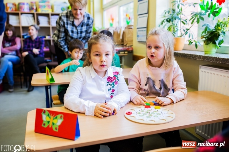 Zdjęcie w galerii na portalu naszraciborz.pl: Matematyczne zmagania przedszkolaków, czyli Mały Pitagoras w SP 15 wiadomości z regionu