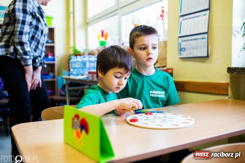 Zdjęcie w galerii na portalu naszraciborz.pl: Matematyczne zmagania przedszkolaków, czyli Mały Pitagoras w SP 15 wiadomości z regionu
