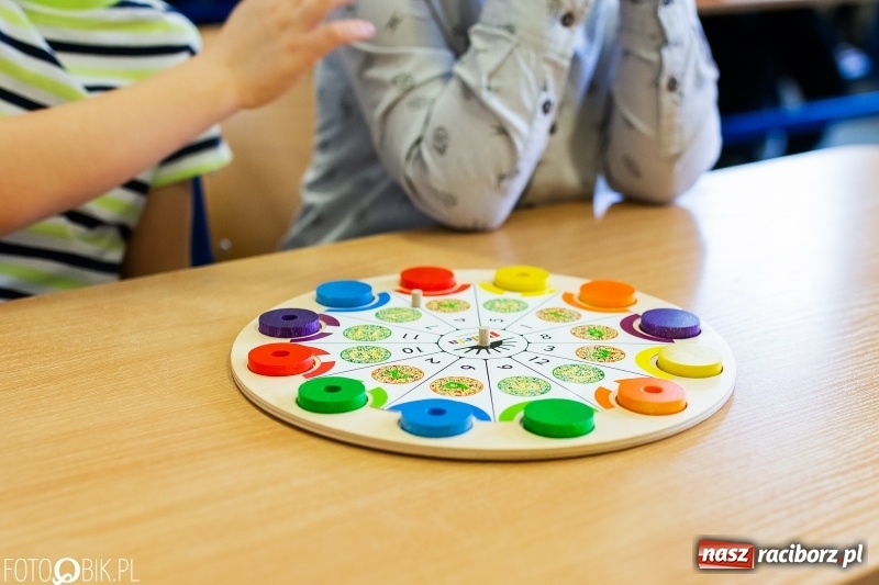 Zdjęcie w galerii na portalu naszraciborz.pl: Matematyczne zmagania przedszkolaków, czyli Mały Pitagoras w SP 15 wiadomości z regionu