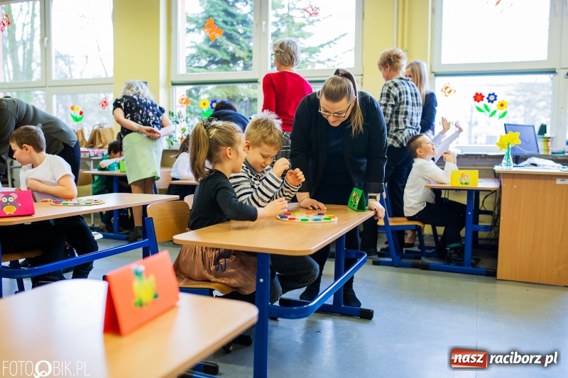 Zdjęcie w galerii na portalu naszraciborz.pl: Matematyczne zmagania przedszkolaków, czyli Mały Pitagoras w SP 15 wiadomości z regionu