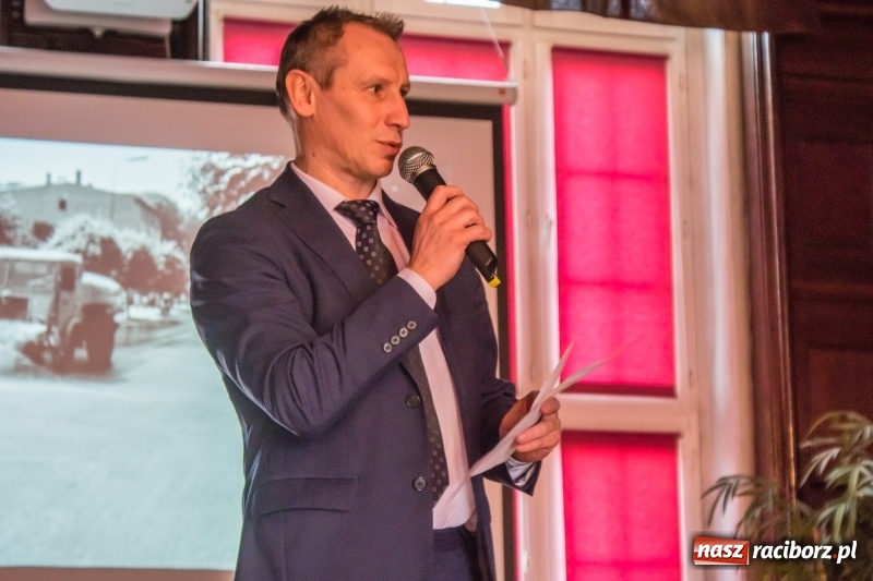 Zdjęcie w galerii na portalu naszraciborz.pl: Młodzi pasjonaci historii walczyli o bilet do Brukseli wiadomości z regionu