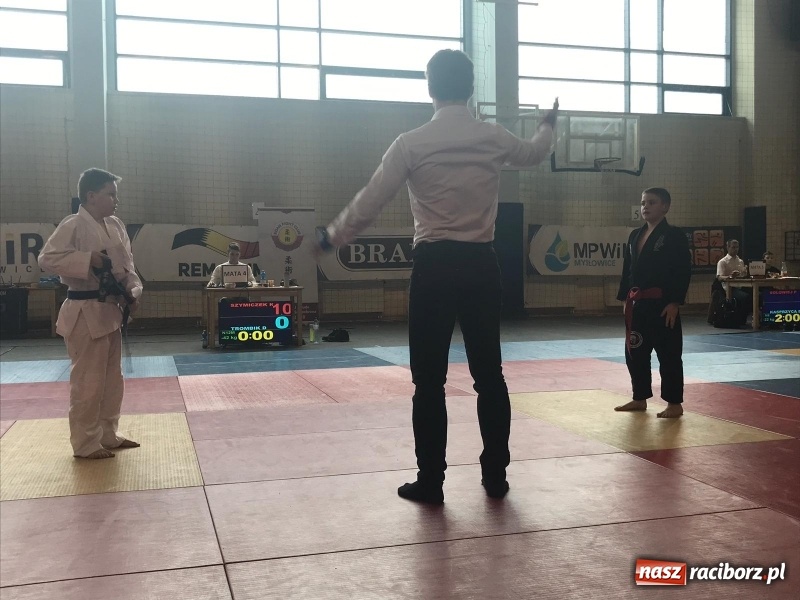 Zdjęcie w galerii na portalu naszraciborz.pl: Raciborscy Łamatorzy z sukcesami na zawodach w Mysłowicach wiadomości z regionu