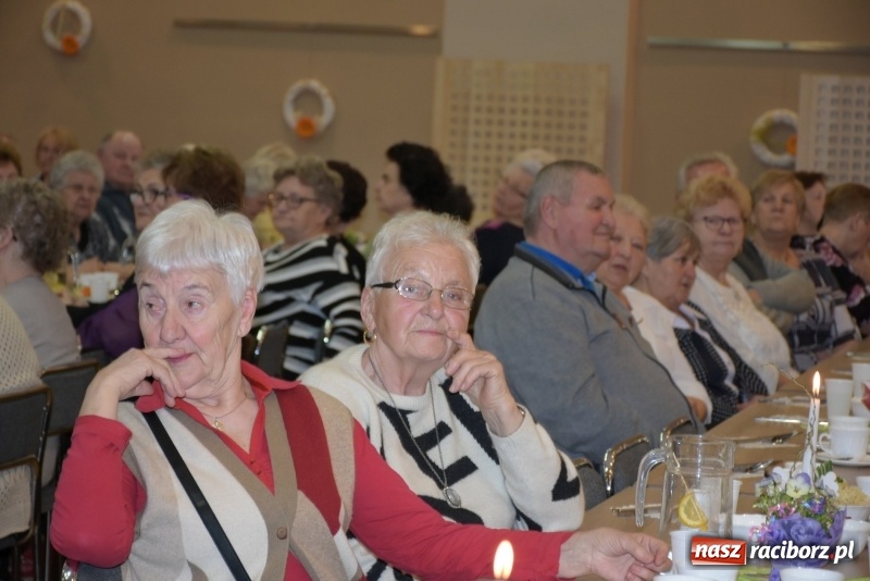 Zdjęcie w galerii na portalu naszraciborz.pl: Seniorzy z Tworkowa świętowali Dzień Kobiet  wiadomości z regionu