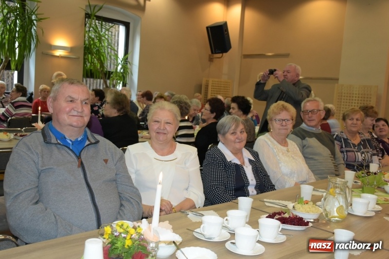 Zdjęcie w galerii na portalu naszraciborz.pl: Seniorzy z Tworkowa świętowali Dzień Kobiet  wiadomości z regionu