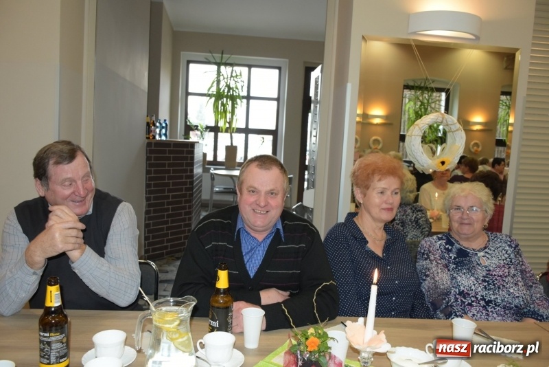 Zdjęcie w galerii na portalu naszraciborz.pl: Seniorzy z Tworkowa świętowali Dzień Kobiet  wiadomości z regionu