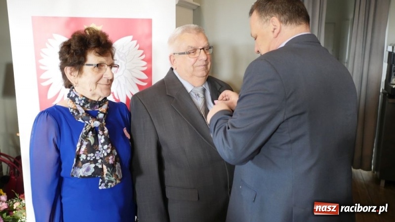 Zdjęcie w galerii na portalu naszraciborz.pl: Złote Gody w Kuźni Raciborskiej [FOTO] wiadomości z regionu