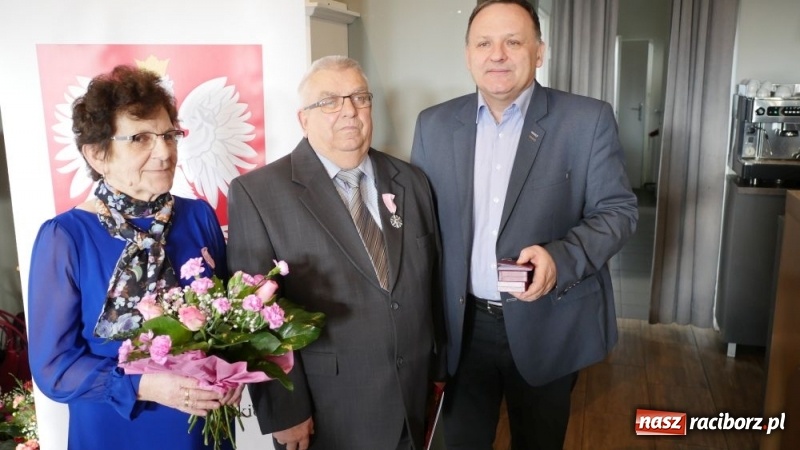 Zdjęcie w galerii na portalu naszraciborz.pl: Złote Gody w Kuźni Raciborskiej [FOTO] wiadomości z regionu