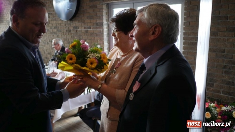 Zdjęcie w galerii na portalu naszraciborz.pl: Złote Gody w Kuźni Raciborskiej [FOTO] wiadomości z regionu