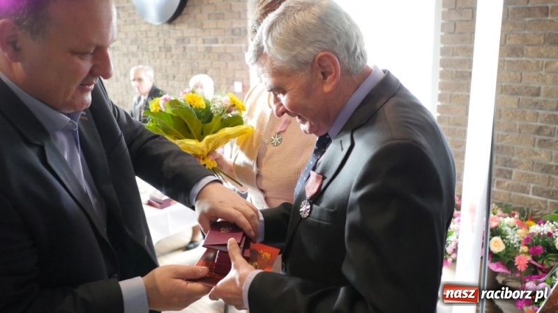 Zdjęcie w galerii na portalu naszraciborz.pl: Złote Gody w Kuźni Raciborskiej [FOTO] wiadomości z regionu