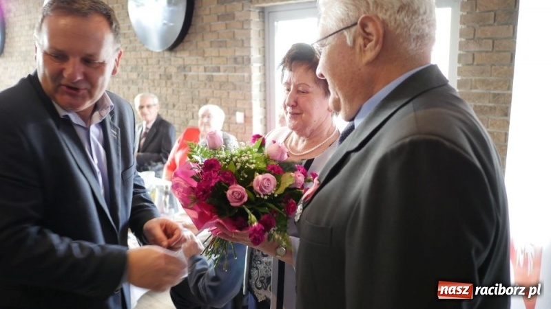 Zdjęcie w galerii na portalu naszraciborz.pl: Złote Gody w Kuźni Raciborskiej [FOTO] wiadomości z regionu