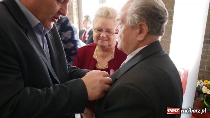 Zdjęcie w galerii na portalu naszraciborz.pl: Złote Gody w Kuźni Raciborskiej [FOTO] wiadomości z regionu
