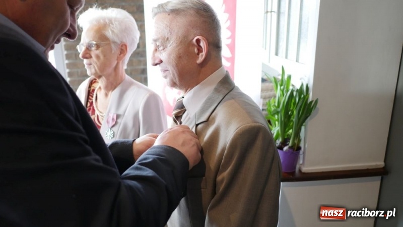 Zdjęcie w galerii na portalu naszraciborz.pl: Złote Gody w Kuźni Raciborskiej [FOTO] wiadomości z regionu