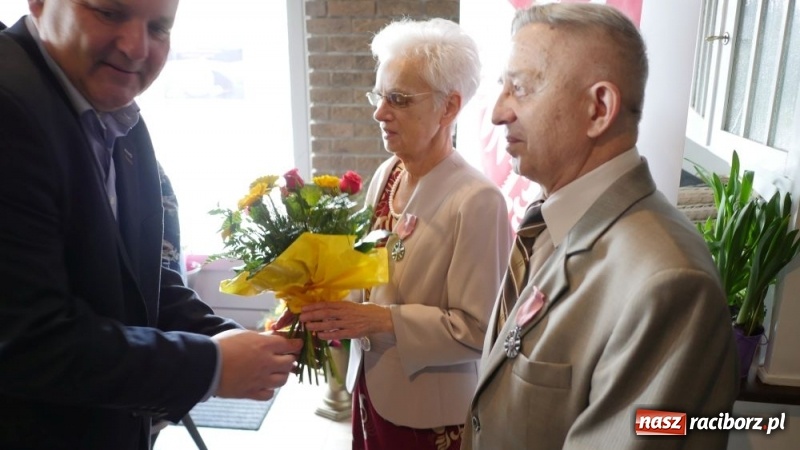 Zdjęcie w galerii na portalu naszraciborz.pl: Złote Gody w Kuźni Raciborskiej [FOTO] wiadomości z regionu