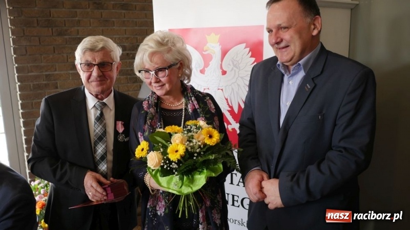 Zdjęcie w galerii na portalu naszraciborz.pl: Złote Gody w Kuźni Raciborskiej [FOTO] wiadomości z regionu