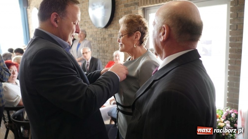 Zdjęcie w galerii na portalu naszraciborz.pl: Złote Gody w Kuźni Raciborskiej [FOTO] wiadomości z regionu