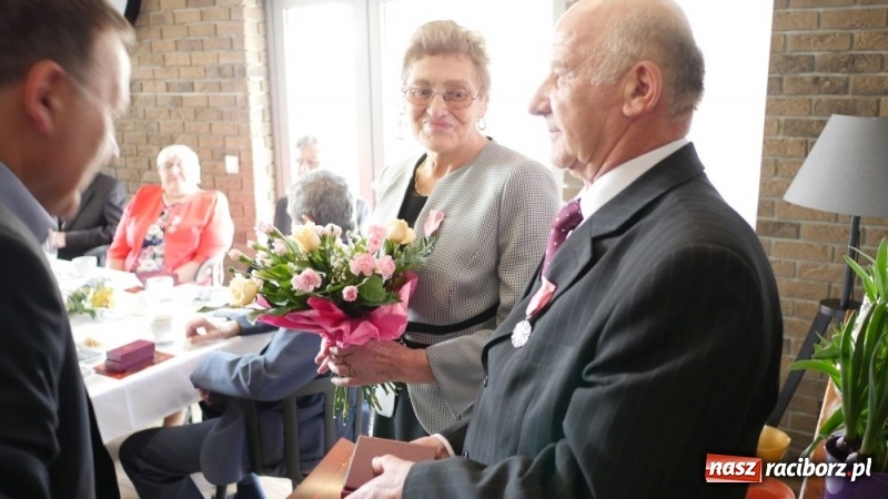 Zdjęcie w galerii na portalu naszraciborz.pl: Złote Gody w Kuźni Raciborskiej [FOTO] wiadomości z regionu