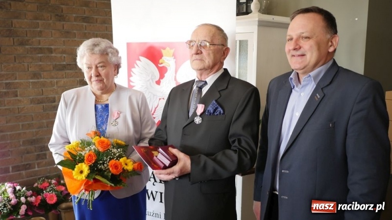 Zdjęcie w galerii na portalu naszraciborz.pl: Złote Gody w Kuźni Raciborskiej [FOTO] wiadomości z regionu