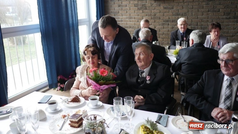 Zdjęcie w galerii na portalu naszraciborz.pl: Złote Gody w Kuźni Raciborskiej [FOTO] wiadomości z regionu