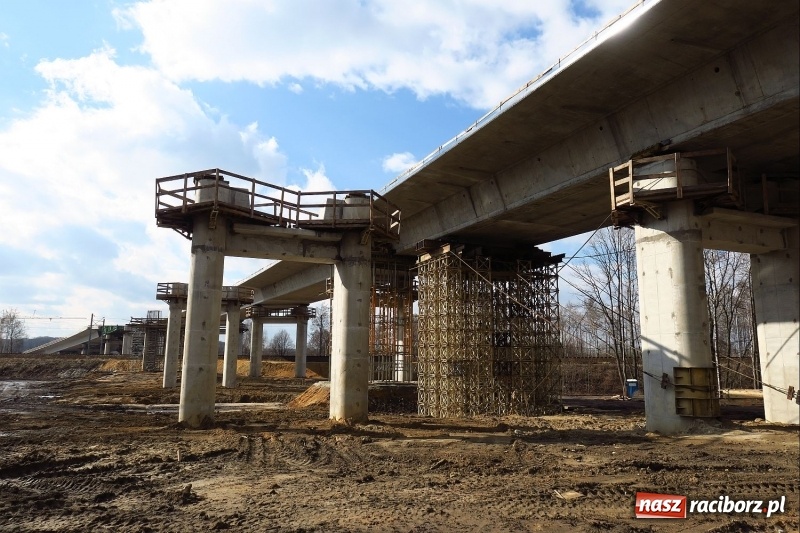 Zdjęcie w galerii na portalu naszraciborz.pl: Droga Racibórz-Pszczyna w Rybniku mocno zaawansowana [FOTO] wiadomości z regionu