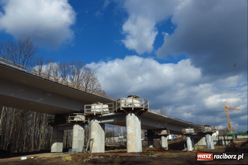 Zdjęcie w galerii na portalu naszraciborz.pl: Droga Racibórz-Pszczyna w Rybniku mocno zaawansowana [FOTO] wiadomości z regionu
