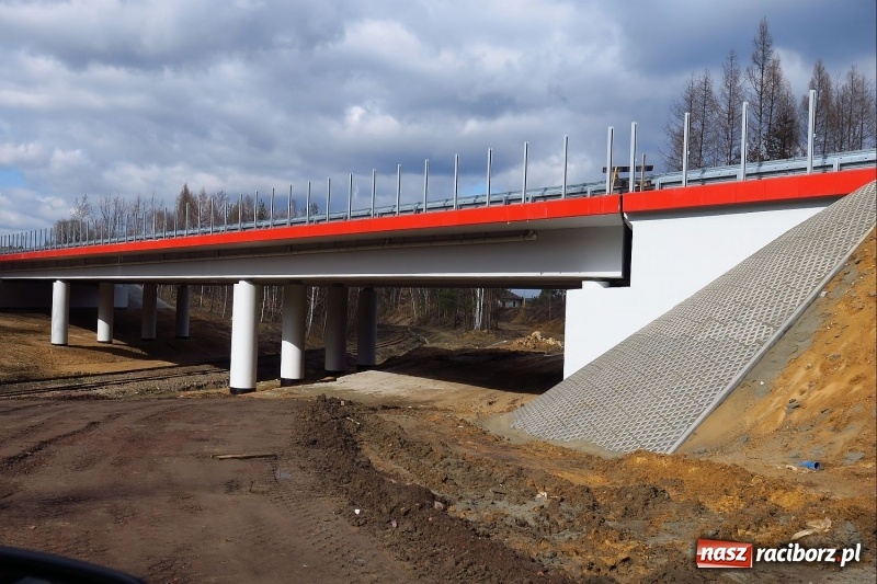Zdjęcie w galerii na portalu naszraciborz.pl: Droga Racibórz-Pszczyna w Rybniku mocno zaawansowana [FOTO] wiadomości z regionu