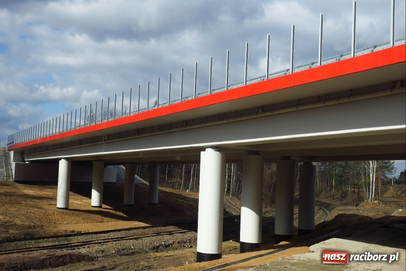 Zdjęcie w galerii na portalu naszraciborz.pl: Droga Racibórz-Pszczyna w Rybniku mocno zaawansowana [FOTO] wiadomości z regionu