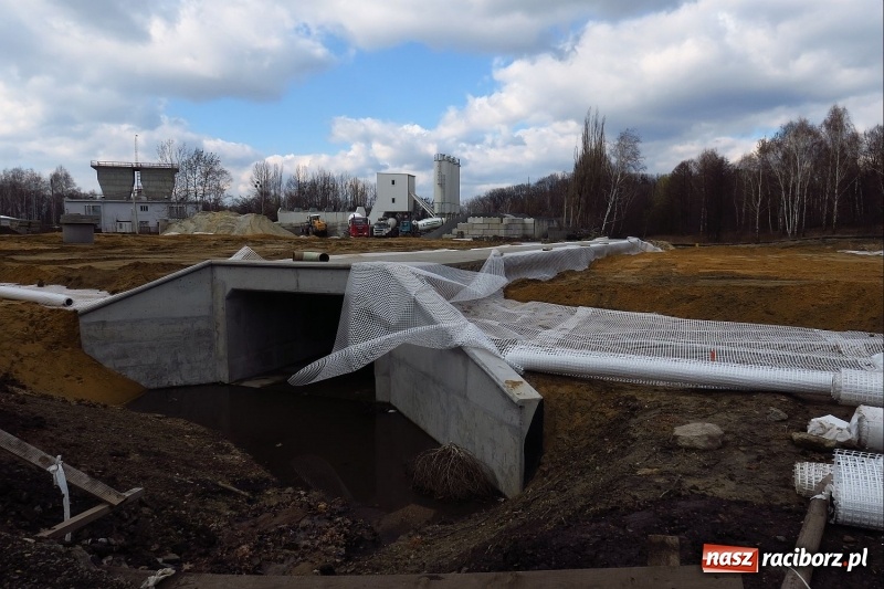 Zdjęcie w galerii na portalu naszraciborz.pl: Droga Racibórz-Pszczyna w Rybniku mocno zaawansowana [FOTO] wiadomości z regionu