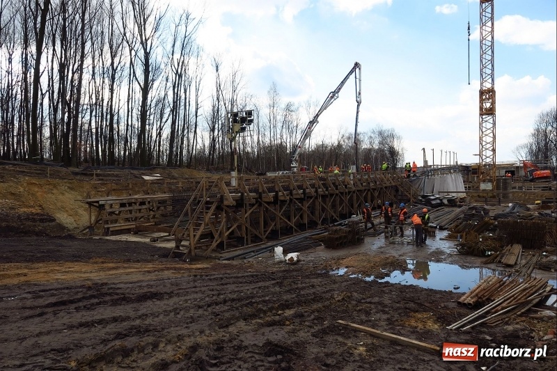 Zdjęcie w galerii na portalu naszraciborz.pl: Droga Racibórz-Pszczyna w Rybniku mocno zaawansowana [FOTO] wiadomości z regionu