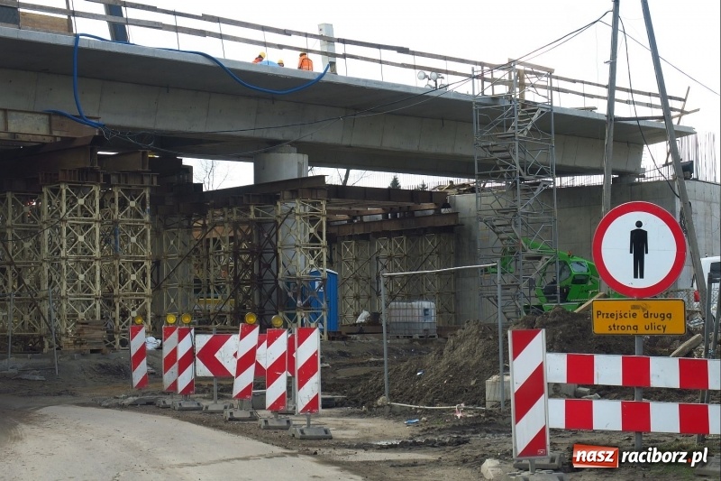 Zdjęcie w galerii na portalu naszraciborz.pl: Droga Racibórz-Pszczyna w Rybniku mocno zaawansowana [FOTO] wiadomości z regionu