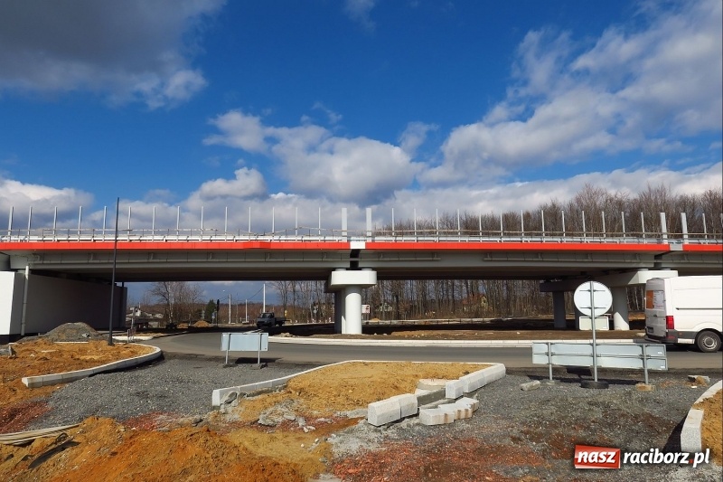 Zdjęcie w galerii na portalu naszraciborz.pl: Droga Racibórz-Pszczyna w Rybniku mocno zaawansowana [FOTO] wiadomości z regionu