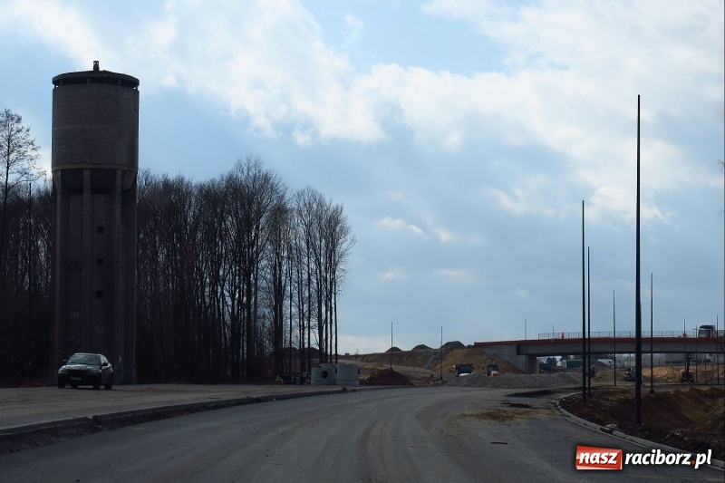 Zdjęcie w galerii na portalu naszraciborz.pl: Droga Racibórz-Pszczyna w Rybniku mocno zaawansowana [FOTO] wiadomości z regionu