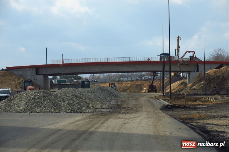 Zdjęcie w galerii na portalu naszraciborz.pl: Droga Racibórz-Pszczyna w Rybniku mocno zaawansowana [FOTO] wiadomości z regionu