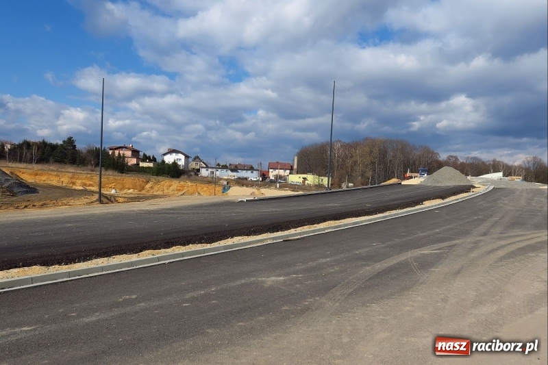 Zdjęcie w galerii na portalu naszraciborz.pl: Droga Racibórz-Pszczyna w Rybniku mocno zaawansowana [FOTO] wiadomości z regionu