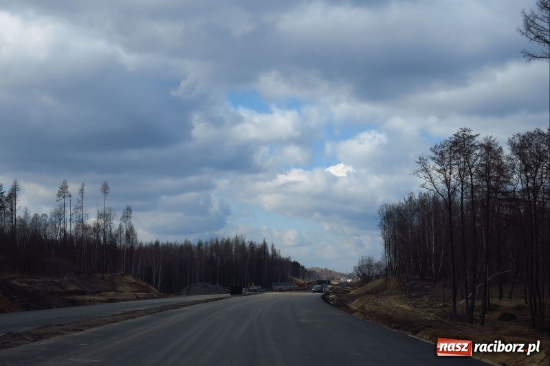Zdjęcie w galerii na portalu naszraciborz.pl: Droga Racibórz-Pszczyna w Rybniku mocno zaawansowana [FOTO] wiadomości z regionu